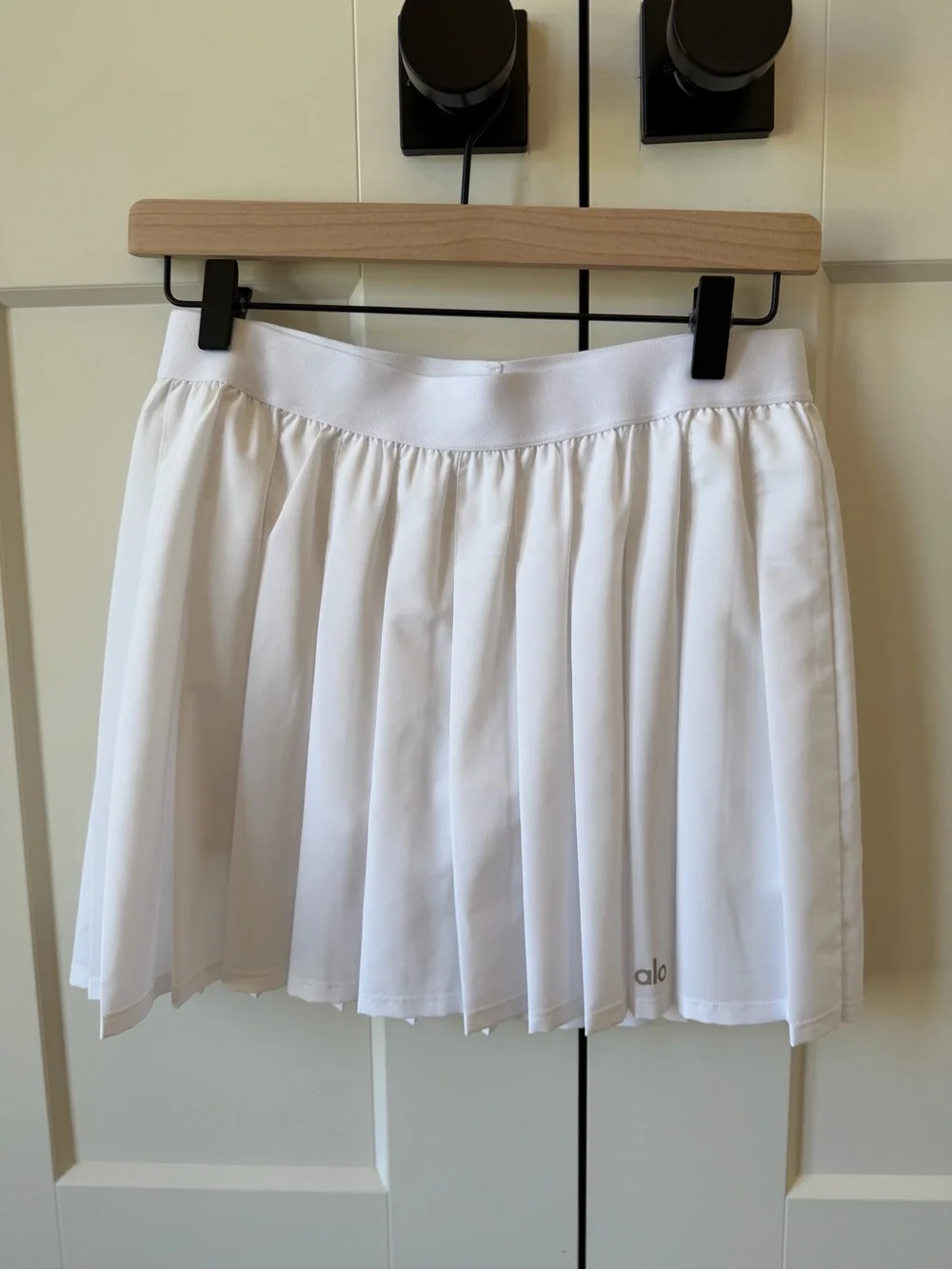 ALO Yoga White Pleated Tennis Skirt